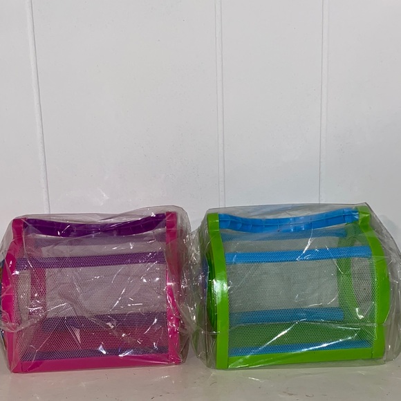 Bug house set of 2. - Picture 2 of 3